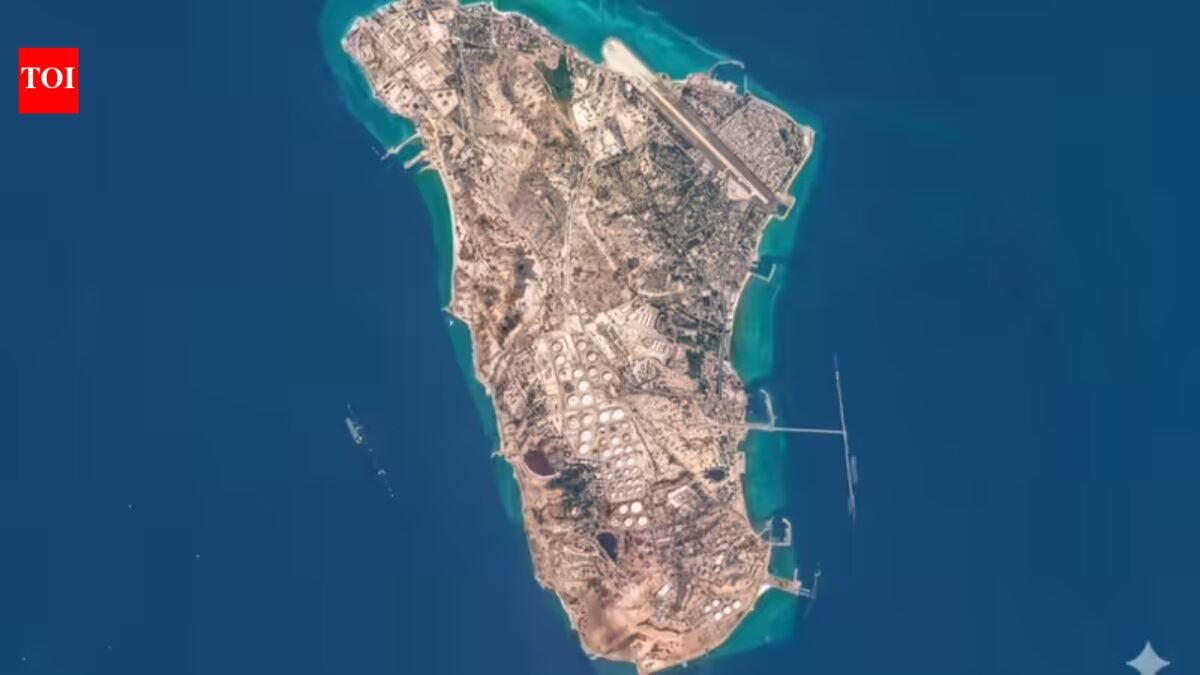 The White House warns that the United States can "take" Iran's Kharg Island at any time