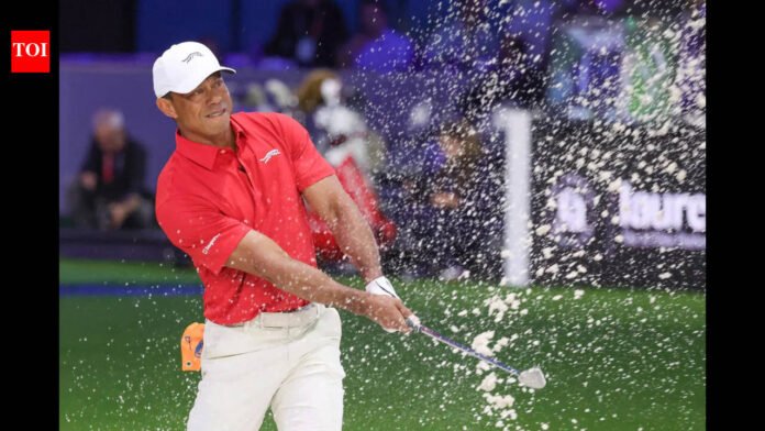 Tiger Woods involved in Florida rollover crash: What we know

