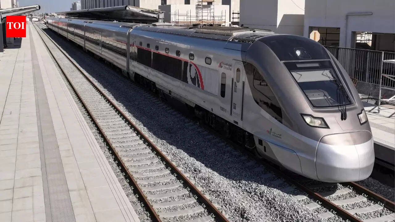 UAE residents returning home: UAE residents return home from Saudi border on 3 special Etihad Rail trains | World News