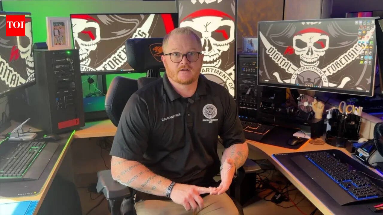 US Marine who lost legs in Afghanistan in 2010 now leads 'Geek Squad': 'Nothing is ever really deleted'