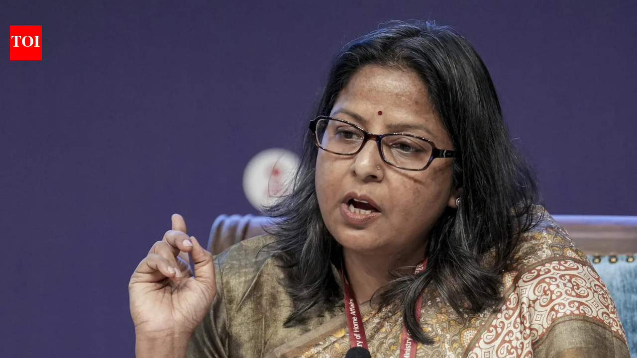 'Use LPG wisely': Center says supply 'a cause for concern'; advises consumers not to panic
