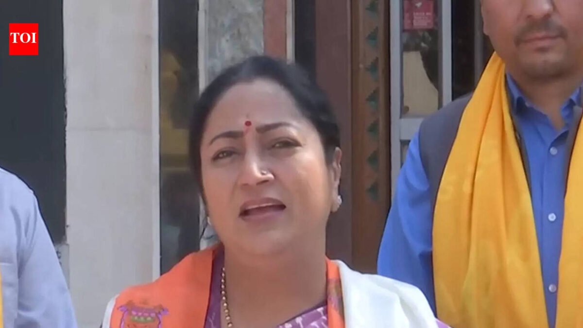 'We will meet this demand': Delhi Chief Minister Rekha Gupta lays foundation stone for ISBT's new pedestrian bridge