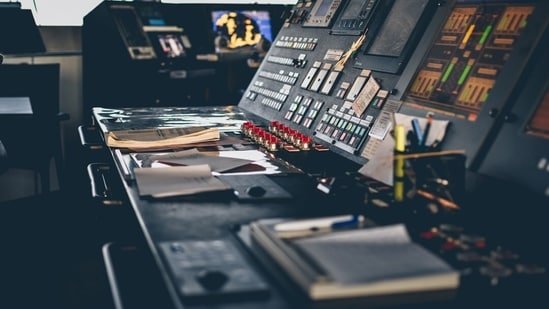 What is a Marine Expeditionary Force? Where is the U.S. 31st Marine Expeditionary Unit deployed in the Middle East?