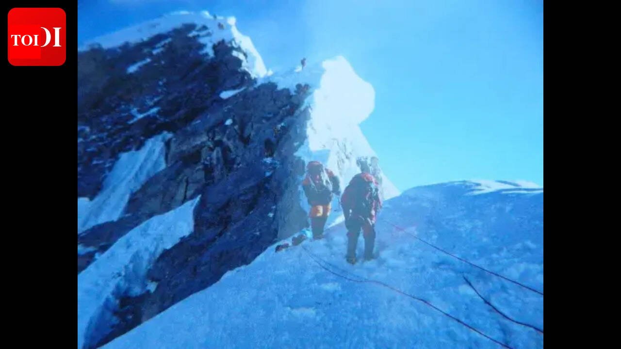 $20M Everest rescue scam casts shadow on Nepal's climbing season