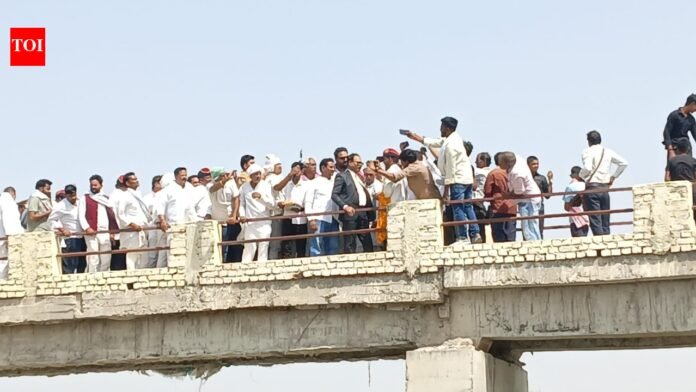 After 60 years of waiting, Ghazipur villagers inaugurate crowdfunded bridge over Magai river

