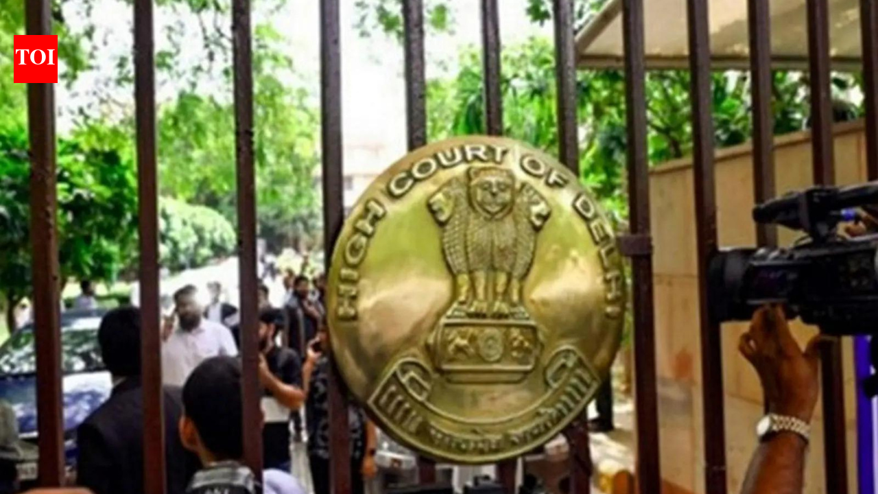 Arms consultant suffers setback, Delhi High Court upholds 'fugitive' tag