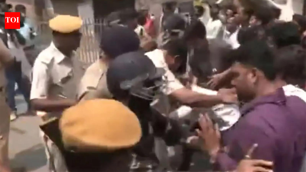 Bengal polls first phase: TMC, Humayun Kabir cadre clashes; crude bombs dropped last night - What happened in Murshidabad?