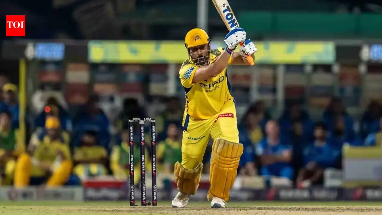 CSK coach reveals MS Dhoni's calf injury worsened after warm-up match