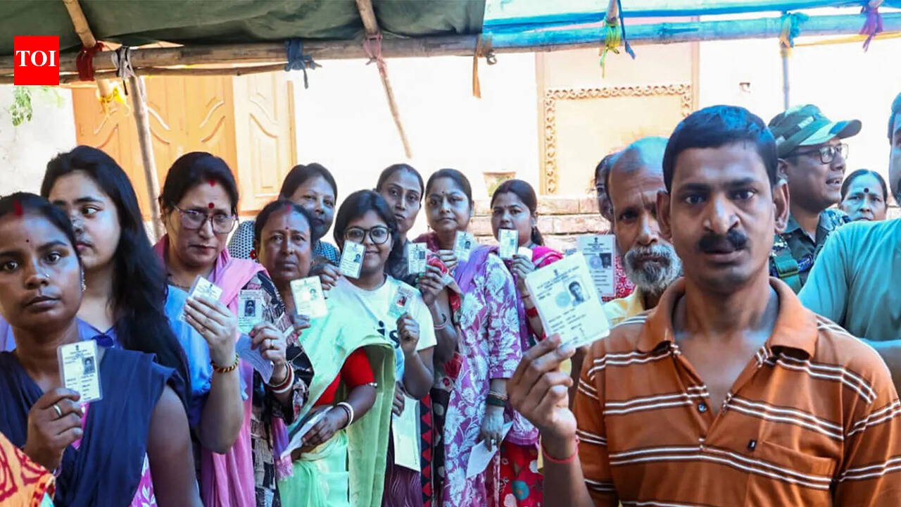 Court restores 1,468 votes in West Bengal, removes 6 names in second phase