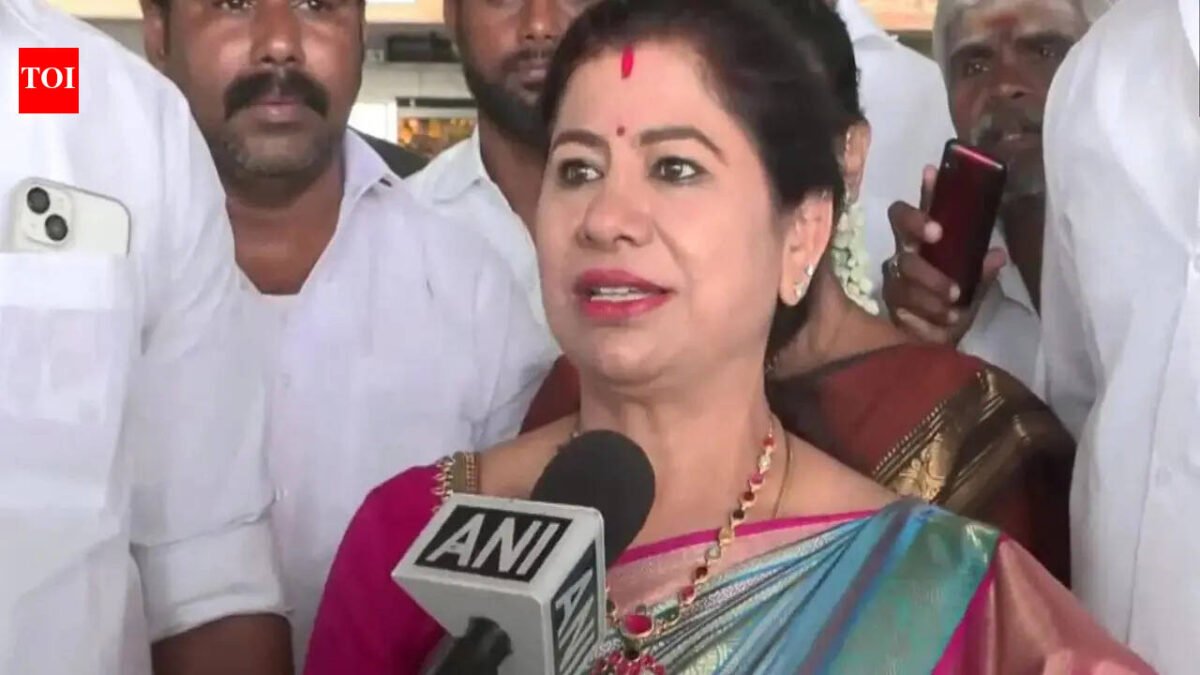DMK rattled by warm reception from lottery tycoon's wife