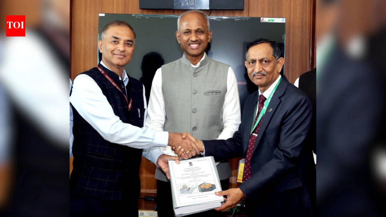 Defense Minister signs contract with PSU BEL for 2 mountain radars worth Rs 1,950 Cr for IAF