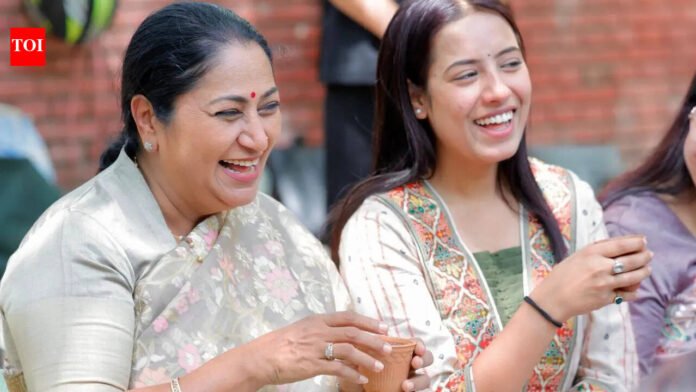 Delhi Chief Minister advocates reserved seats for women in legislature, attends DU's signature drive

