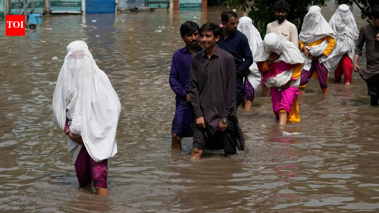 El Niño causes poor monsoons 7 out of 10 years