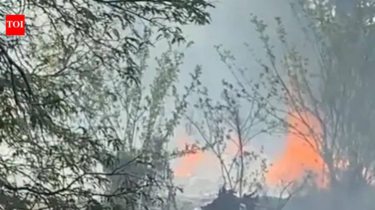 Fire breaks out at fireworks factory in Kerala, at least 13 killed, several injured