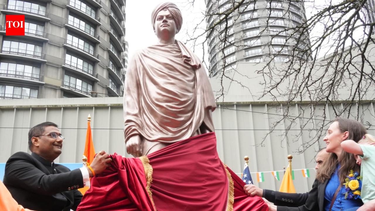 First life-size statue of Swami Vivekananda unveiled in US