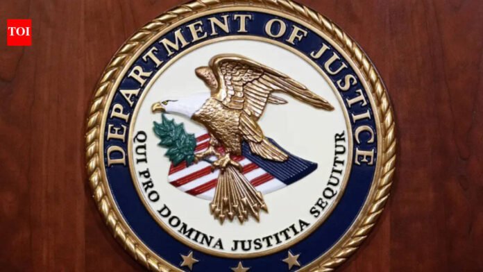 Florida man tricks elderly woman into paying $600,000 in gold in 'ghost hacking' scheme

