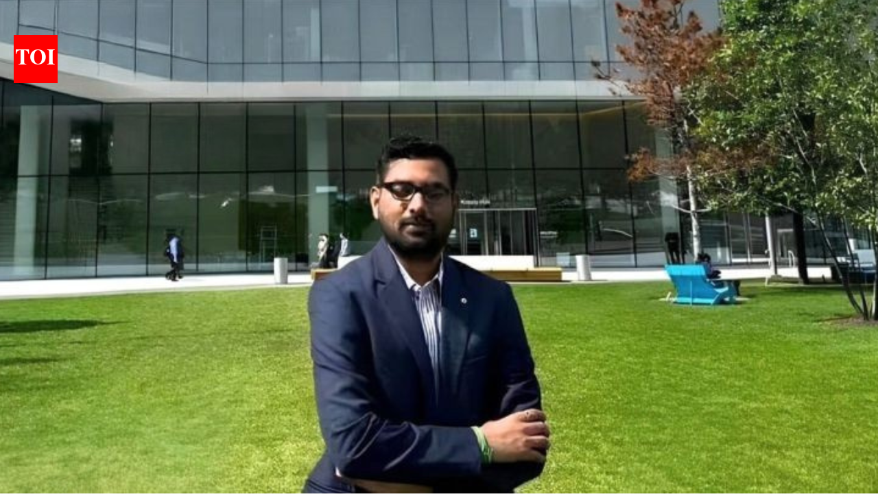 H-1B visa delays force blind Indian student to miss blind sister's wedding in story that goes viral around the world