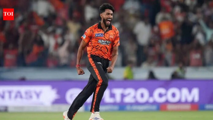 'I wrote this somewhere...': Hinge reveals his performance notes

