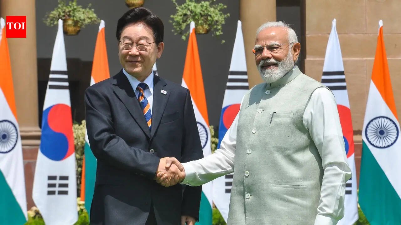 India, South Korea plan third phase of defense cooperation; eye collaboration in anti-aircraft guns, missile systems