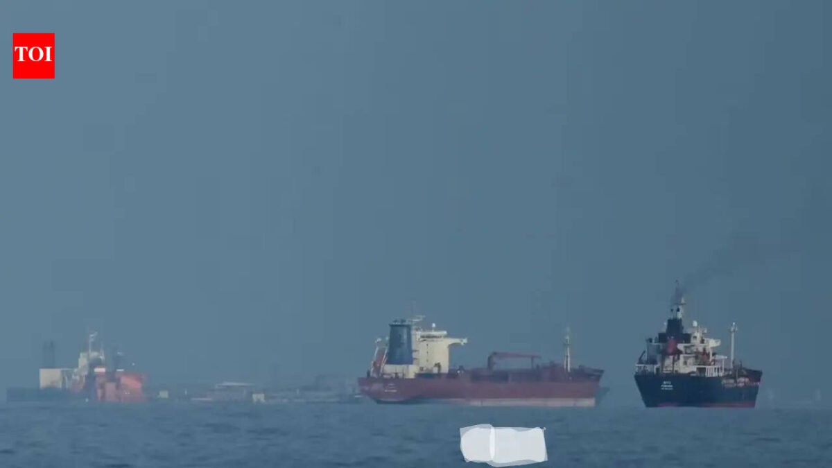 India reroute US-approved Iranian crude oil tanker to China
