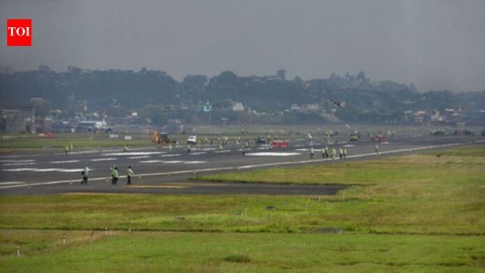Indian Air Force orders court of inquiry into Sukhoi's hard landing at Pune airport

