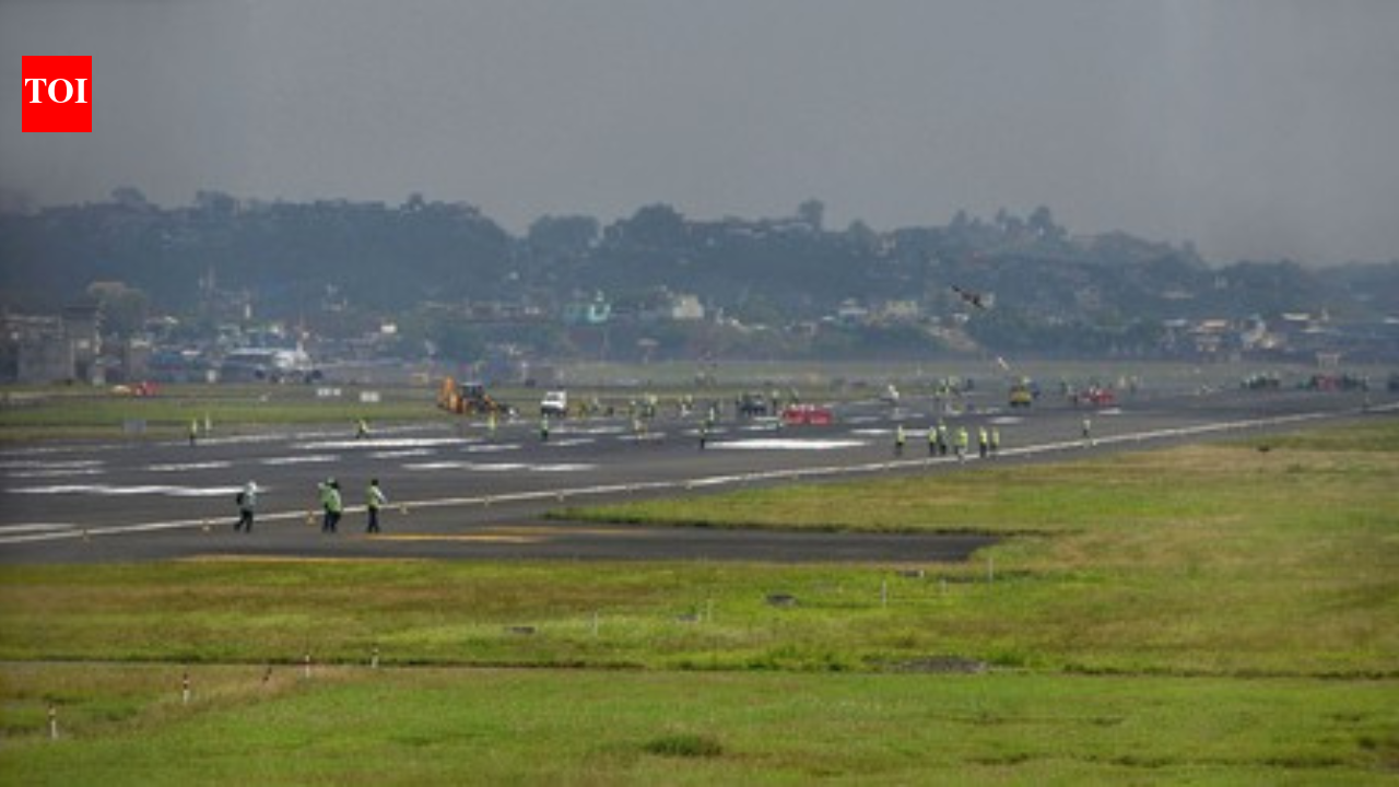 Indian Air Force orders court of inquiry into Sukhoi's hard landing at Pune airport