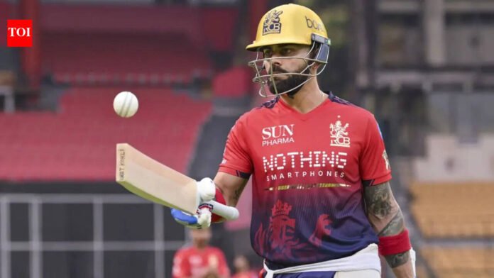 Injury scare? Virat Kohli trains with knee straps ahead of LSG match

