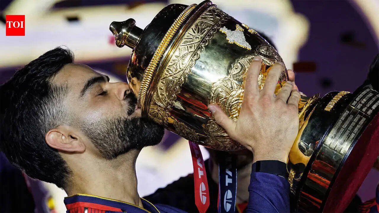 'It was emotional watching Virat Kohli cry': Krunal Pandya