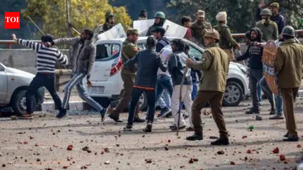 J&K man who joined 'counter-insurgency' operations after brother was killed dies at 62