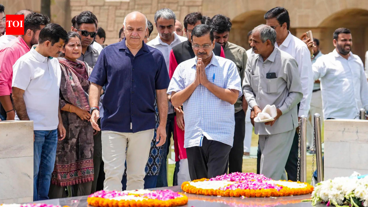 Kejriwal pays tribute to Mahatma Gandhi at rajat, reiterates 'satyagraha' stance in GST policy case