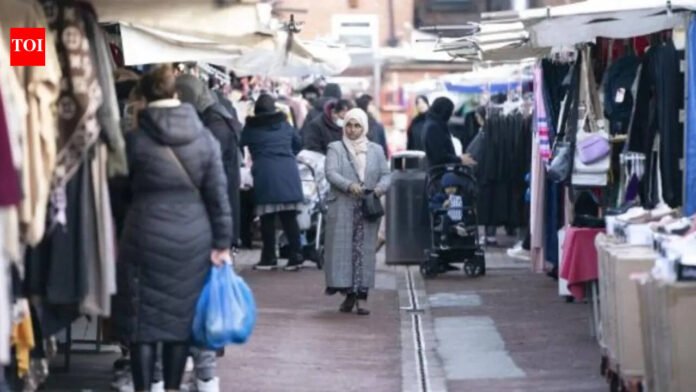 Middle East conflict drives up energy costs, hitting UK household incomes: report

