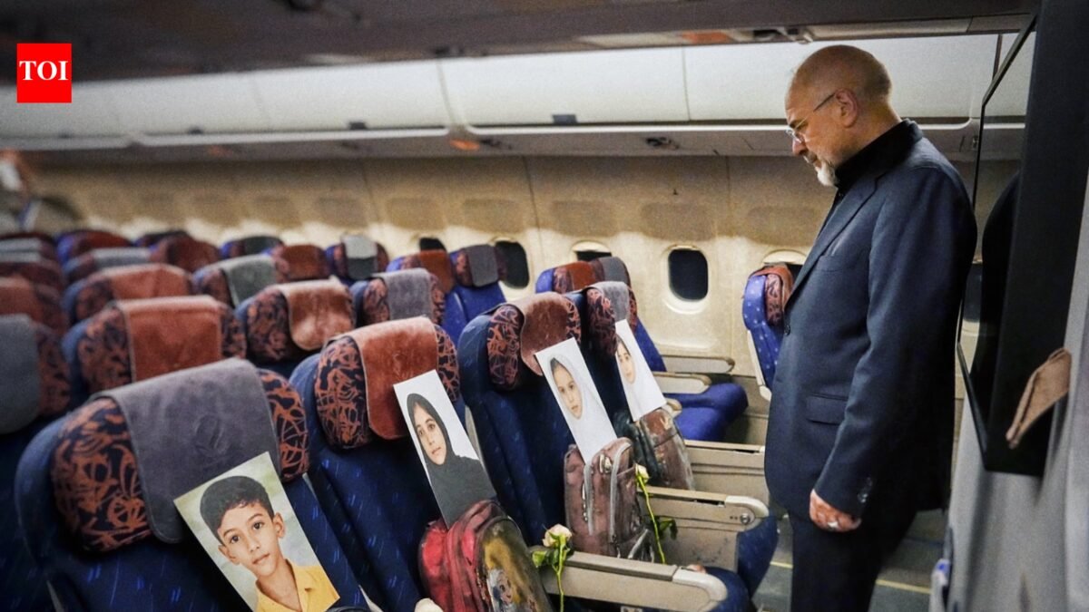 'My companions on this flight': Iran commemorates Pakistan trip and pays tribute to Minab school strike victims