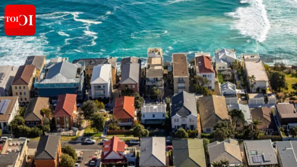 'Nowhere to escape': Australians react as 33,000 Sydney residents and 8,600 Melbourne natives flee rising migrant population World News