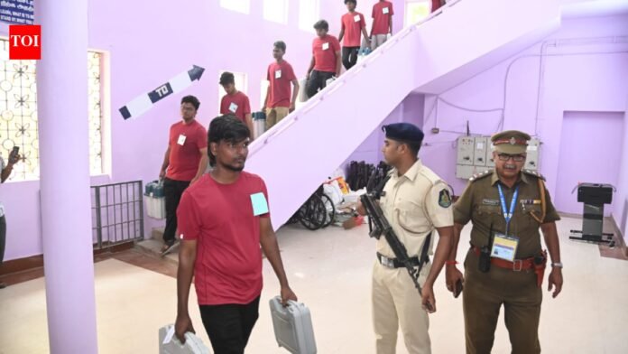 Puducherry polls, all set: 9.5 lakh voters to decide fate of 294 candidates on Thursday

