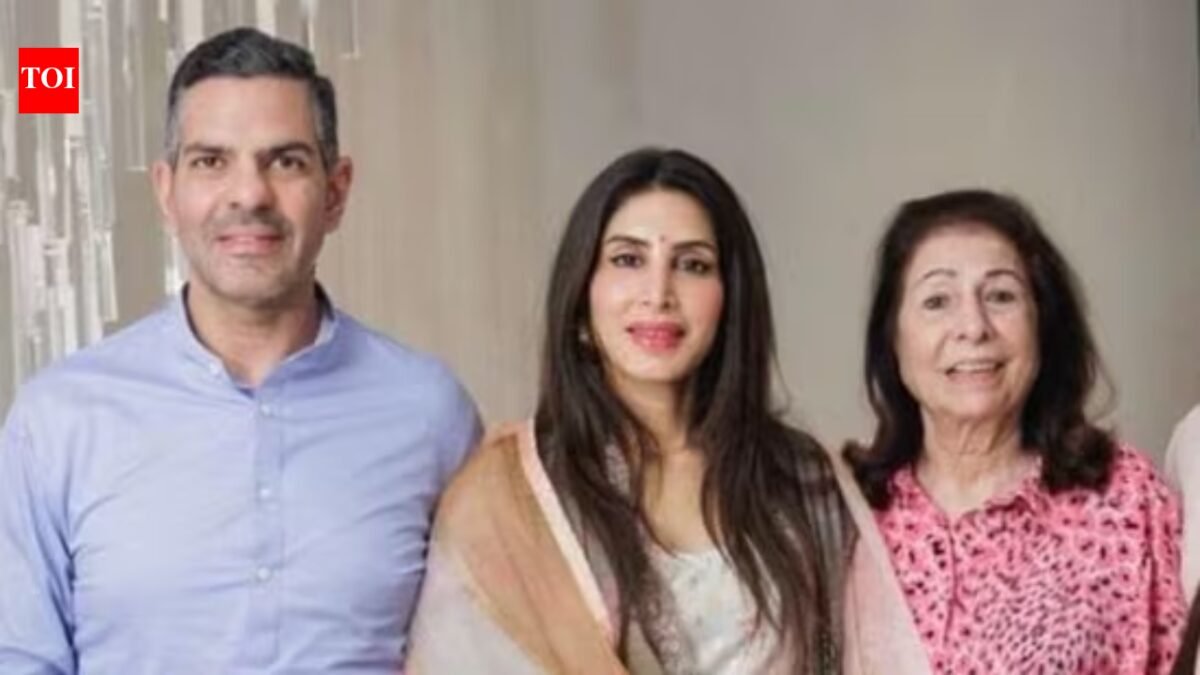 SC recommends mediation to Sunjay Kapur kin
