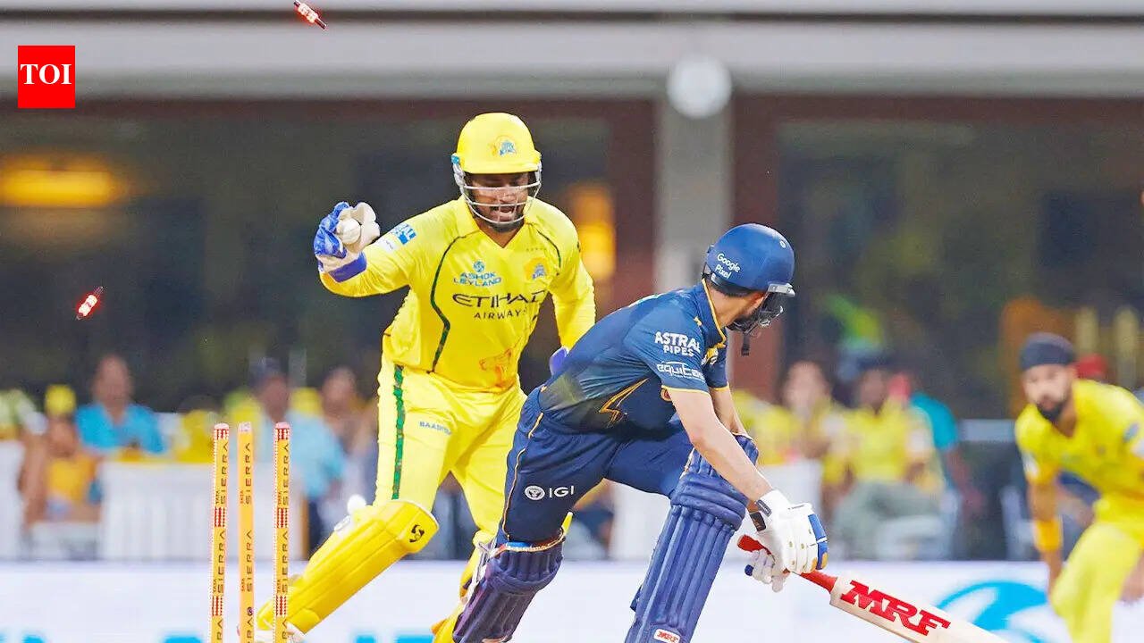 Sanju Samson pulls off MS Dhoni-like stunt to dismiss Shubman Gill - Watch