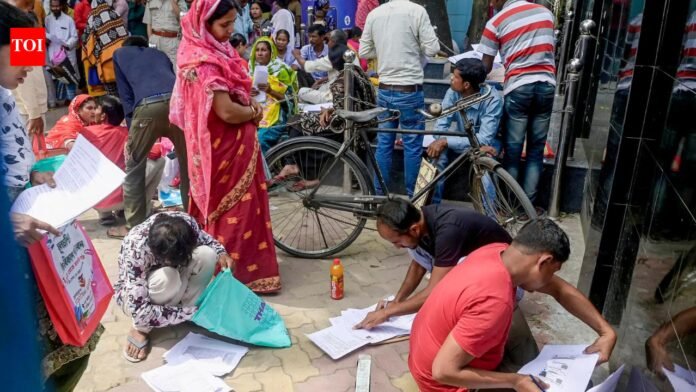 Sir: Dead woman was in electoral list but husband and son not in Bengal

