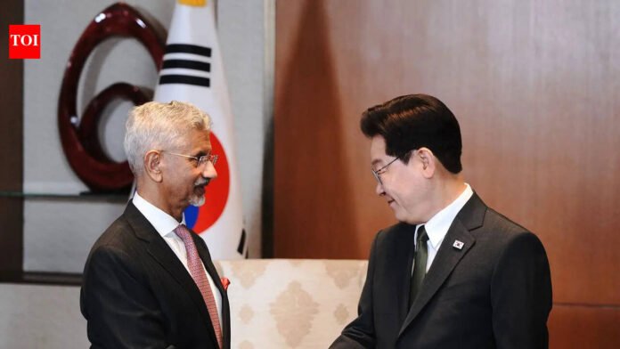 South Korean President Lee Jae-myung arrives for a three-day state visit; focus on 