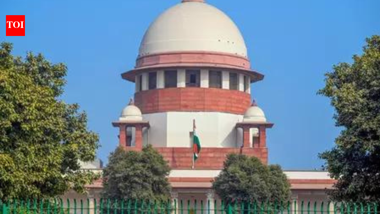 Supreme Court imposes fine on center fighting CISF police dismissal case