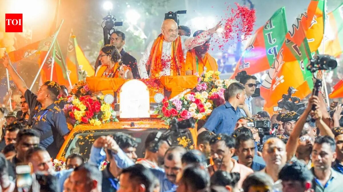 Supreme Court reprimands Mamata for giving extra ammunition to BJP ahead of polls