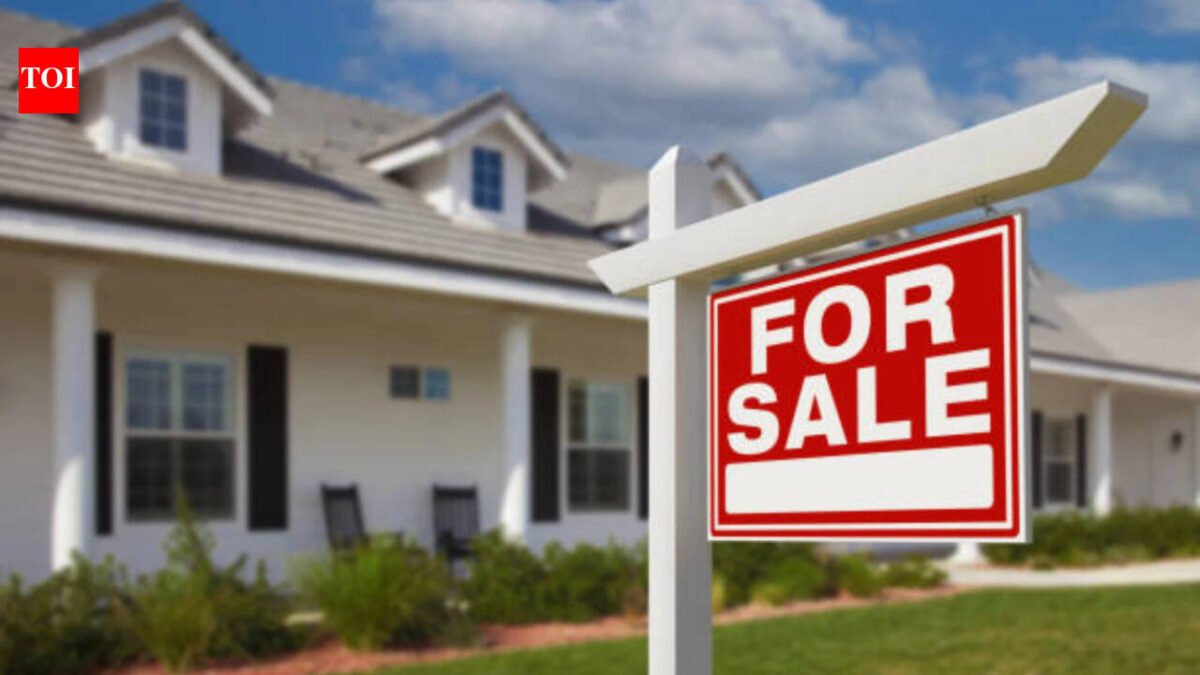 'Throw my money away': Florida man surprised to find he's still paying $600 in insurance premiums months after selling house