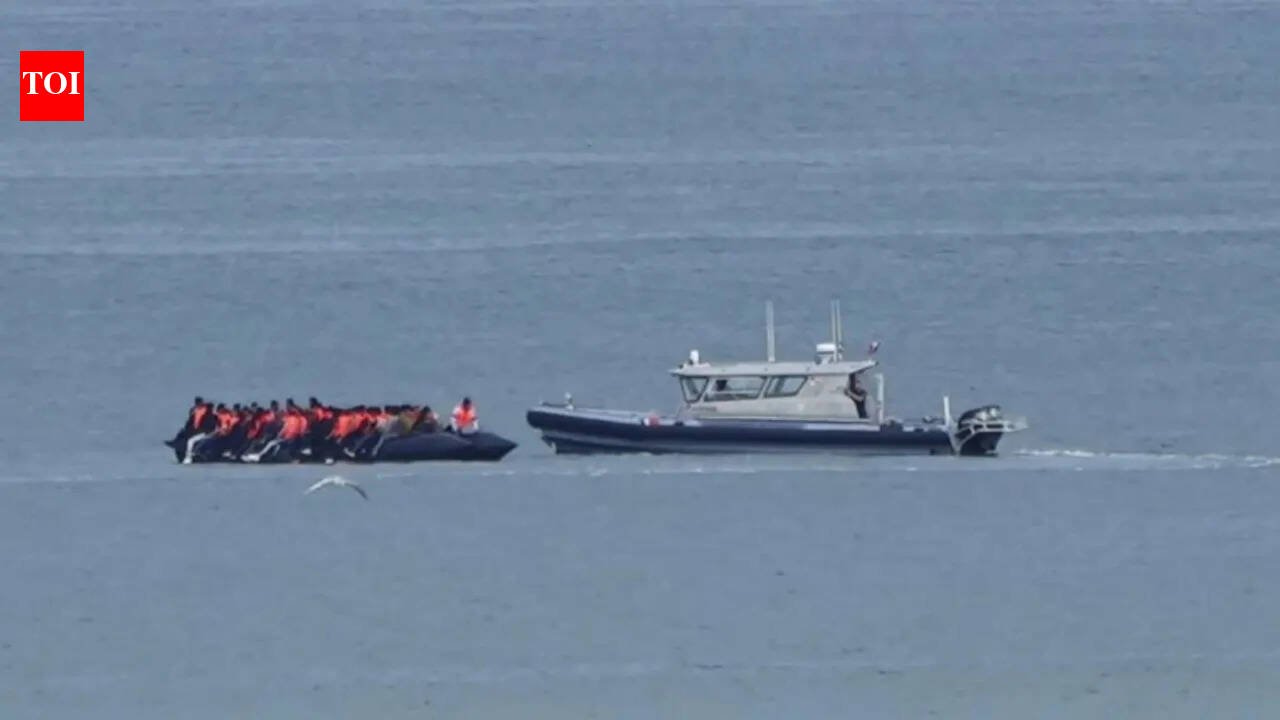 UK and France sign £650m deal to stop illegal immigrants from crossing the English Channel in small boats