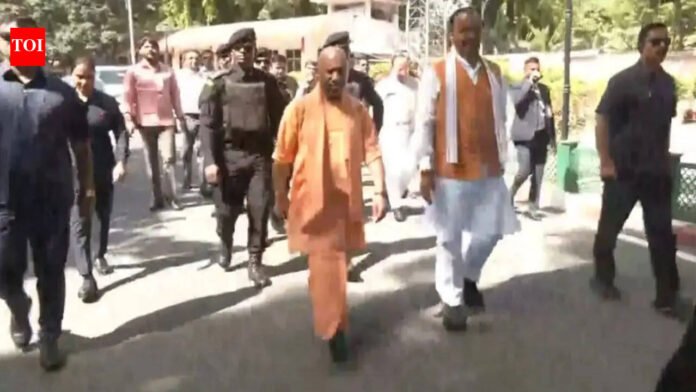 UP CM Yogi performs 'Jan Aakrosh Mahila Padyatra' after women's reservation bill fails to pass in Lok Sabha

