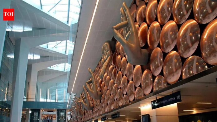 US citizen intercepted at Johnson & Johnson over satellite phone-like device, released after inspection

