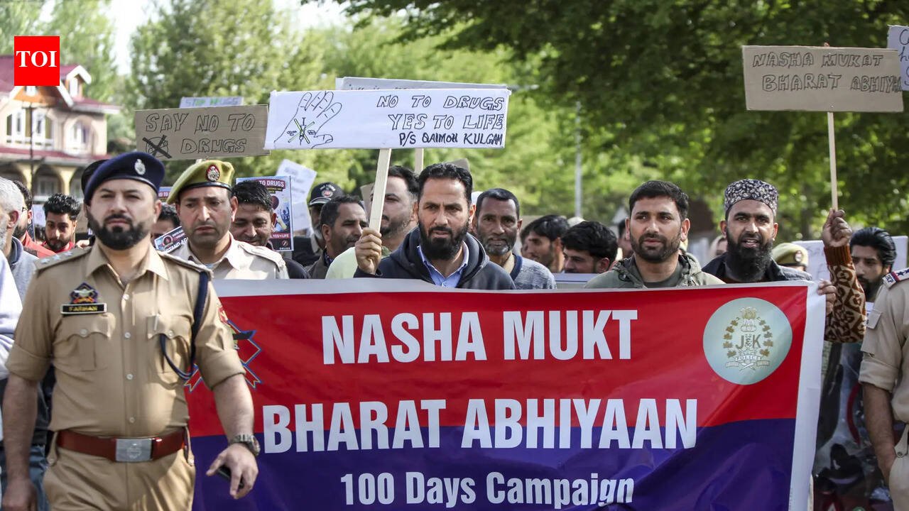 Urine drug test of drivers conducted as part of 'Nasha-Mukt' J&K campaign