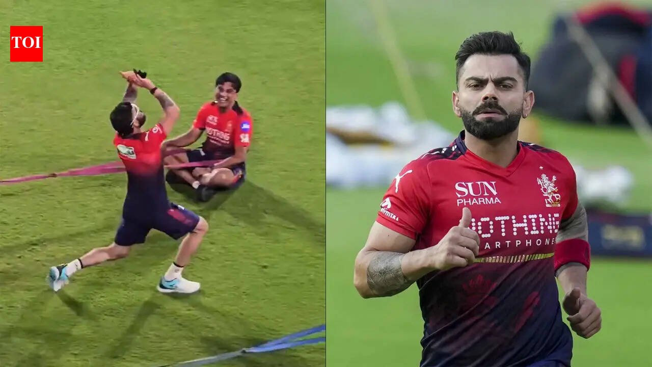 Virat Kohli's 'naagin dance' electrifies crowd; fans respond in style - Watch
