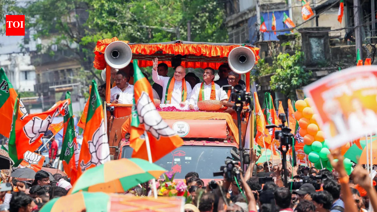 West Bengal polls: EC suspends 4 policemen after TMC workers stormed Amit Shah's Bhabanipur road show