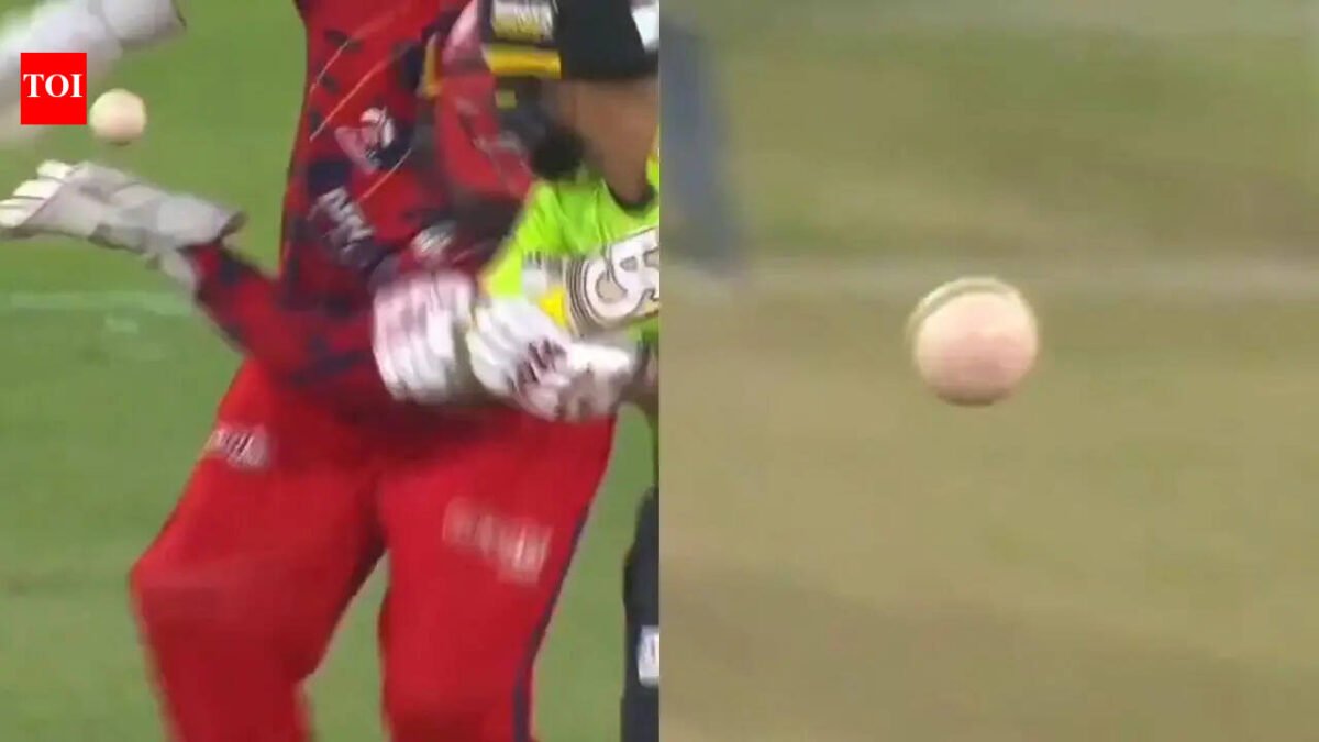 strangeness! PSL under attack as Pakistan ball turns red again - WATCH