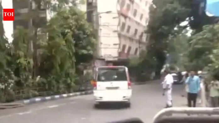'Cars flying BJP flags allowed to enter Bhovanipore counting center': TMC goes on the offensive ahead of results

