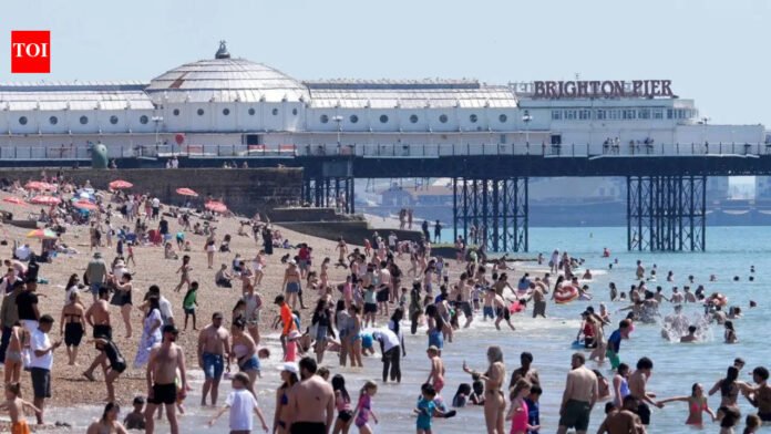 Deadly UK heatwave: Nine dead after multiple water incidents over bank holiday weekend, emergency warning issued

